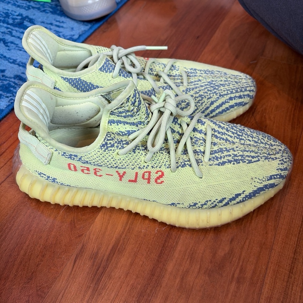 Adidas Yeezy Boost 350 V2 - Yellow - Picture 3 of 8